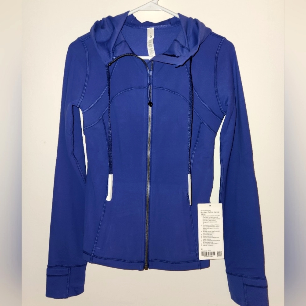 LULULEMON NWT Hooded Define Jacket Nulu Size 6. Color: Psychic